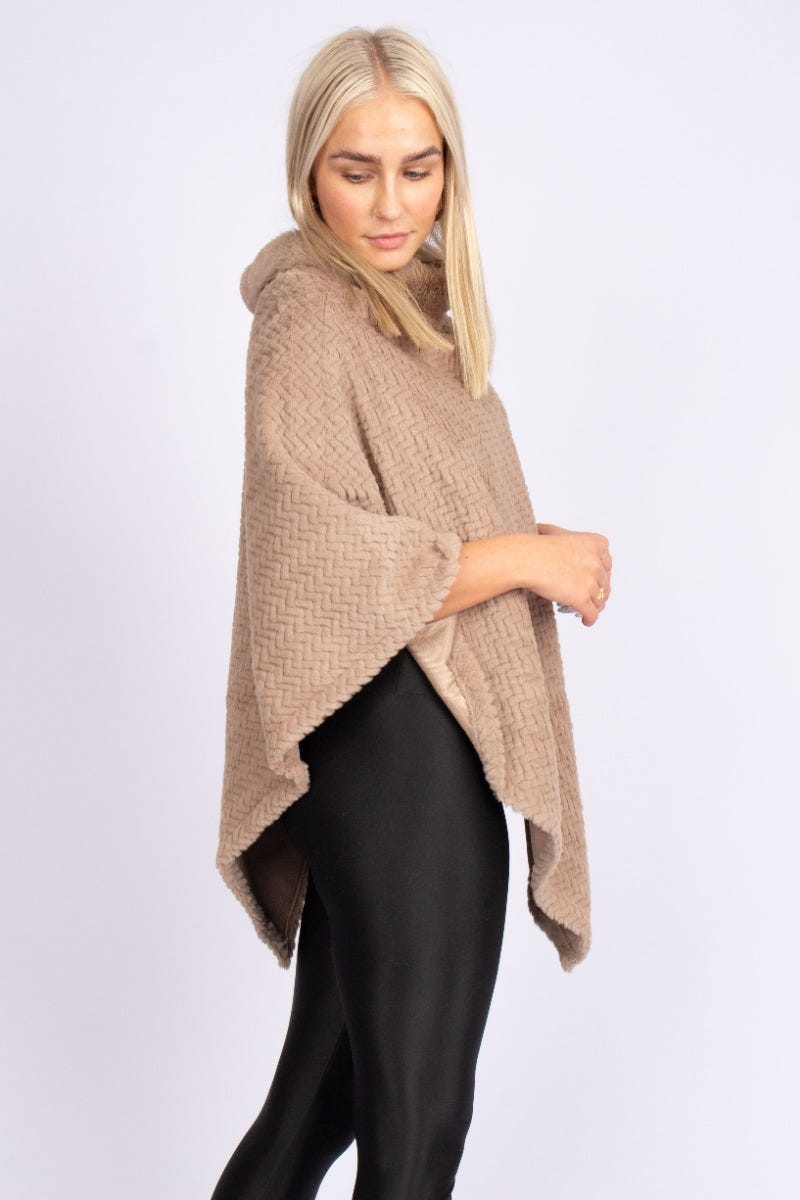 Fuskpäls poncho m. krage, Taupe