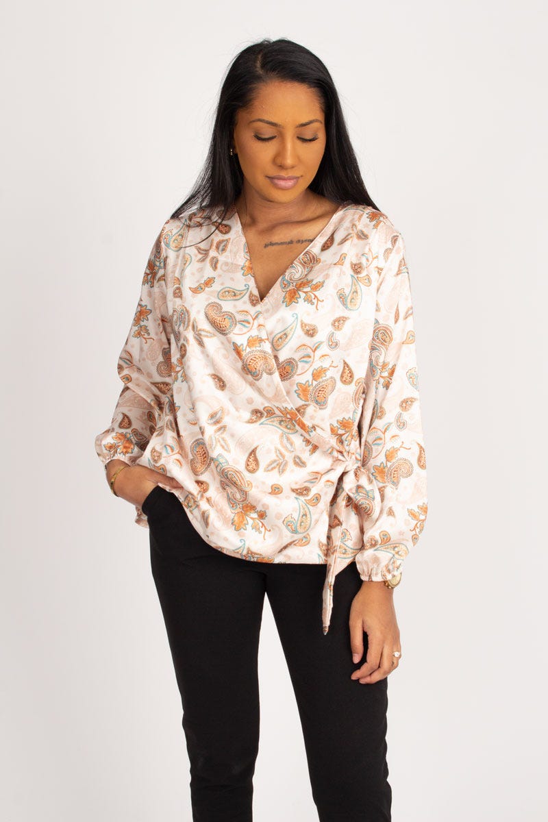 Crossover blus m. paisleymönster, Beige