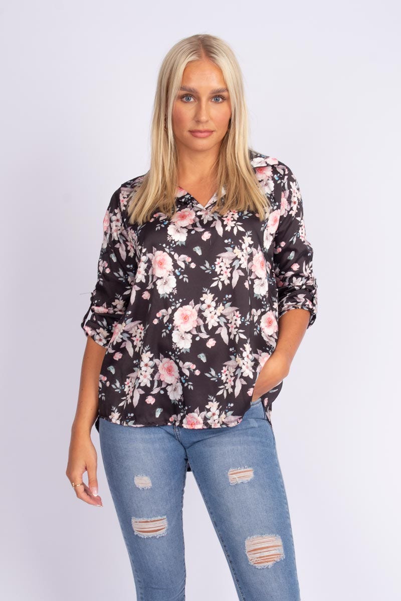 Blus m. krage i blomsterprint, Svart