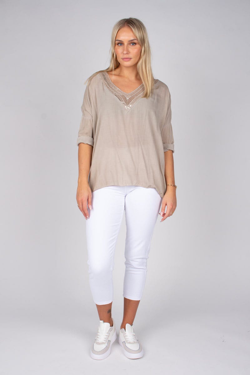 Blus m. paljettdetalj, Beige