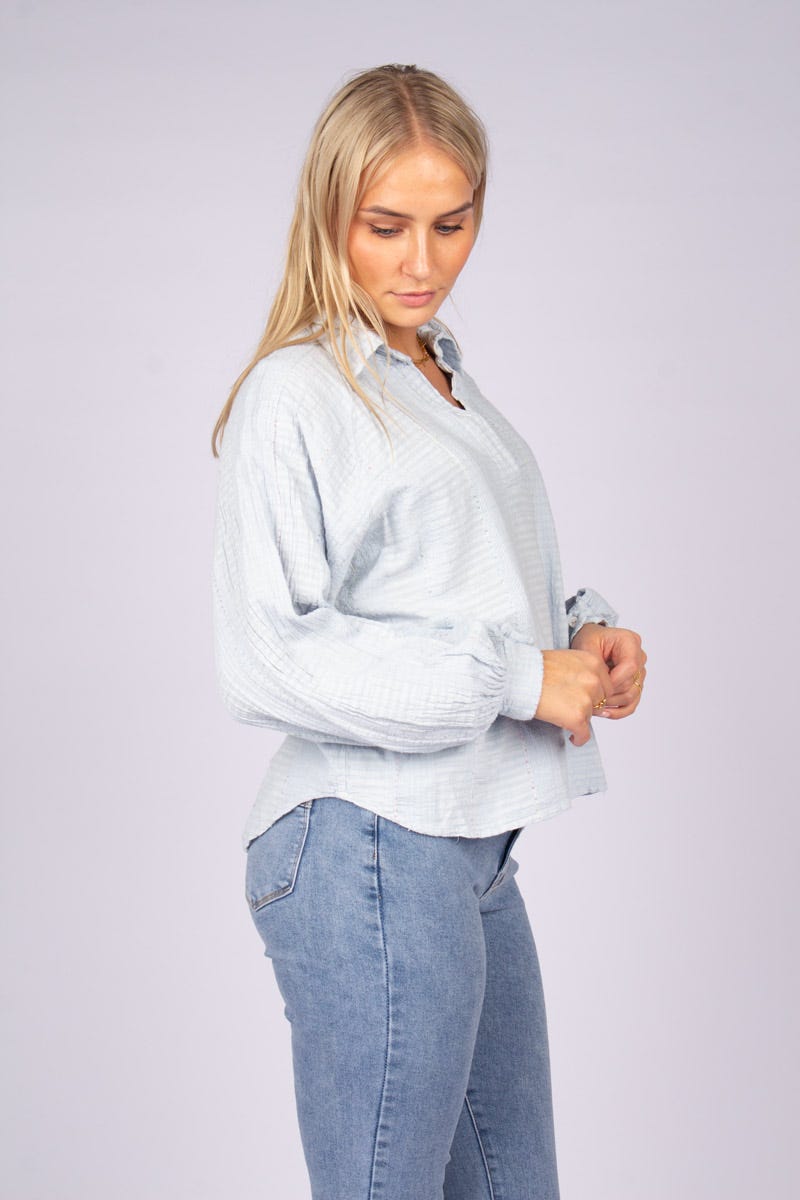 Bluse m. paillet detalje Skyblue