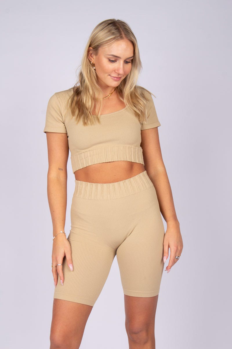 Crop top m. ärmar, Beige