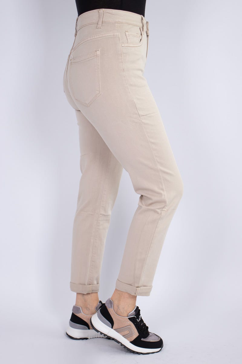 Jeans m. uppvikta ben, Beige