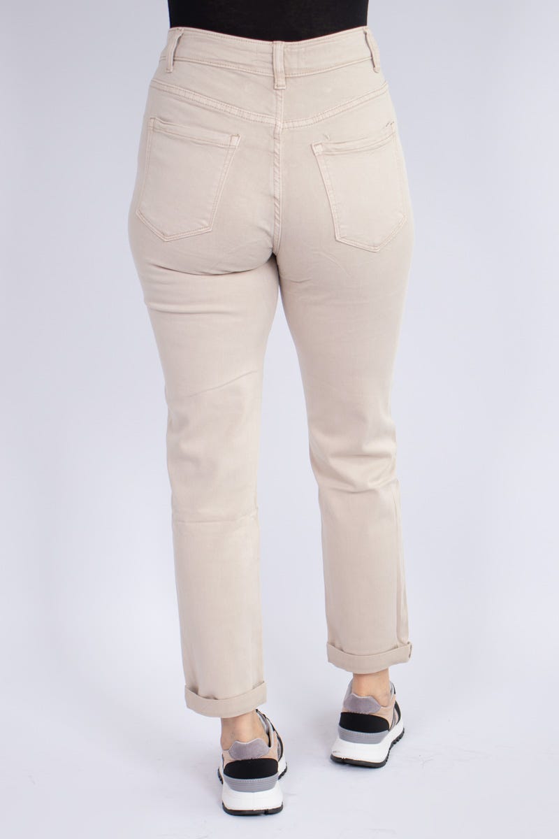 Jeans m. uppvikta ben, Beige