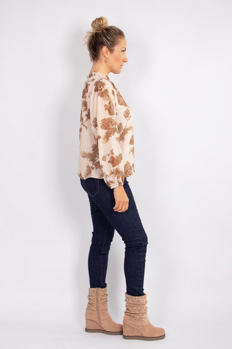 Blommig blus m. knytband, Beige