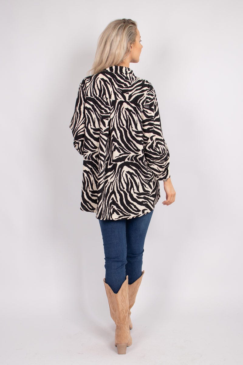 Adeline blus m. zebraprint, Svart