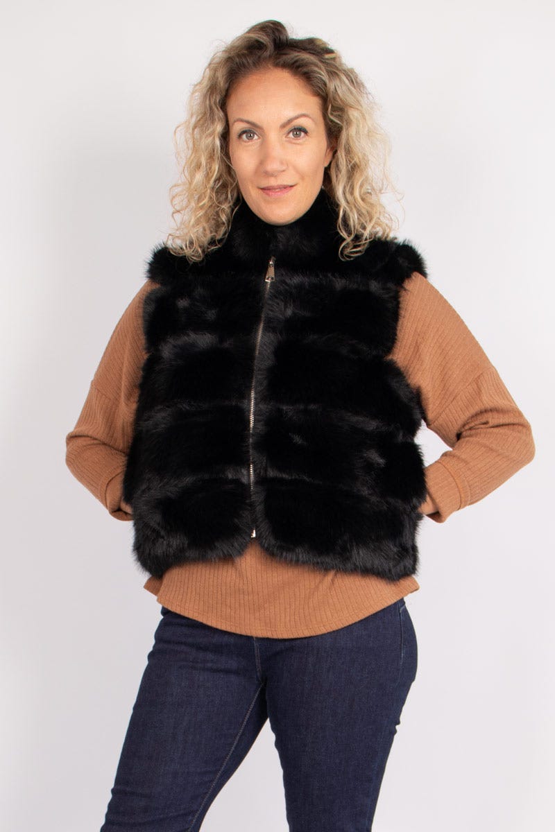 Faux fur väst, Svart