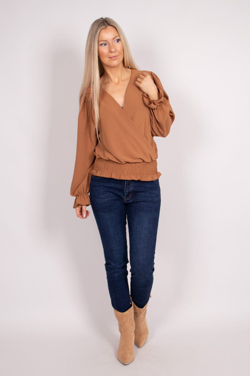 Crossover blus, Camel