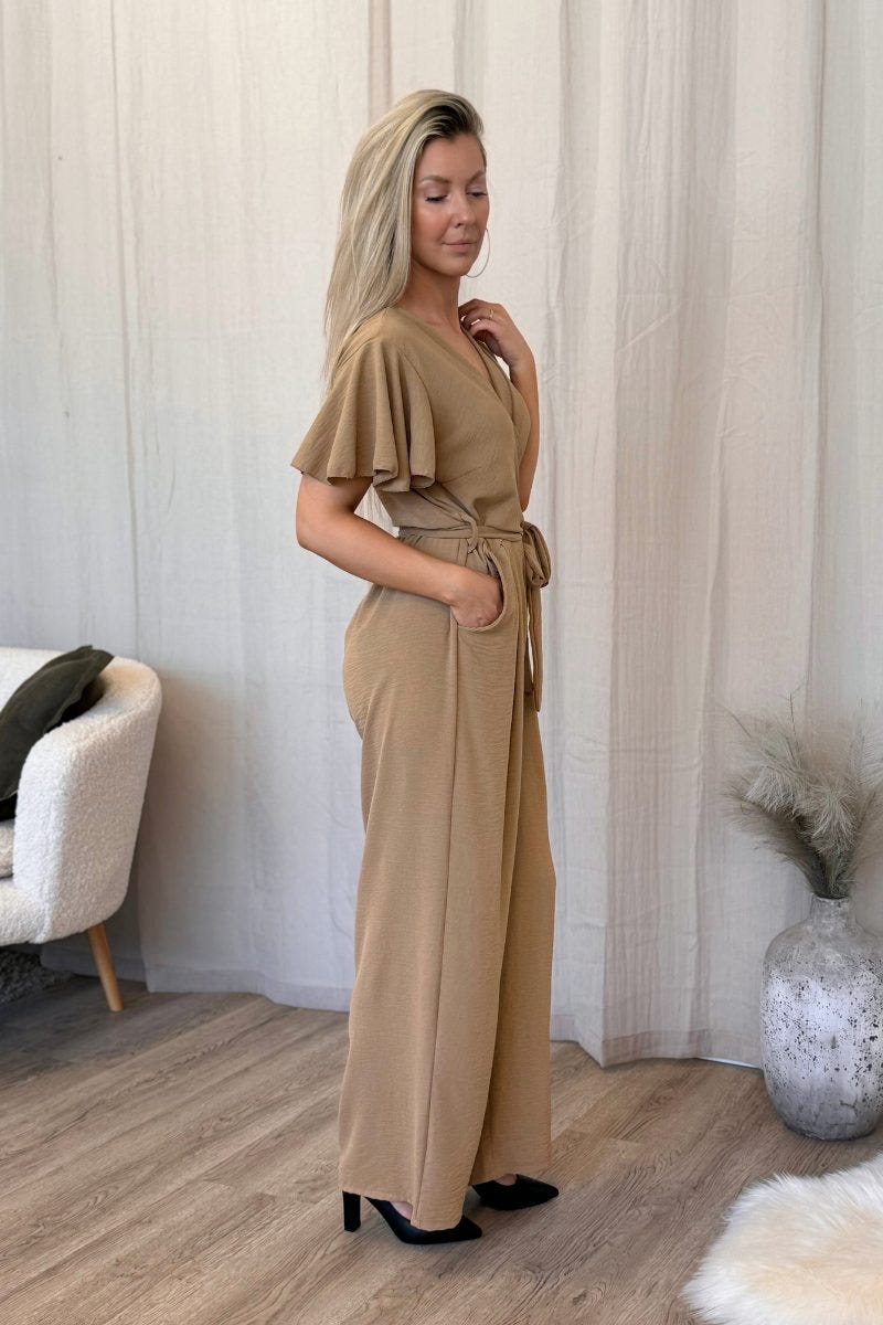 Jumpsuit m. volangärm, Camel