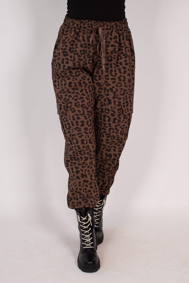 Cargobyxor m. leopardprint, Brun