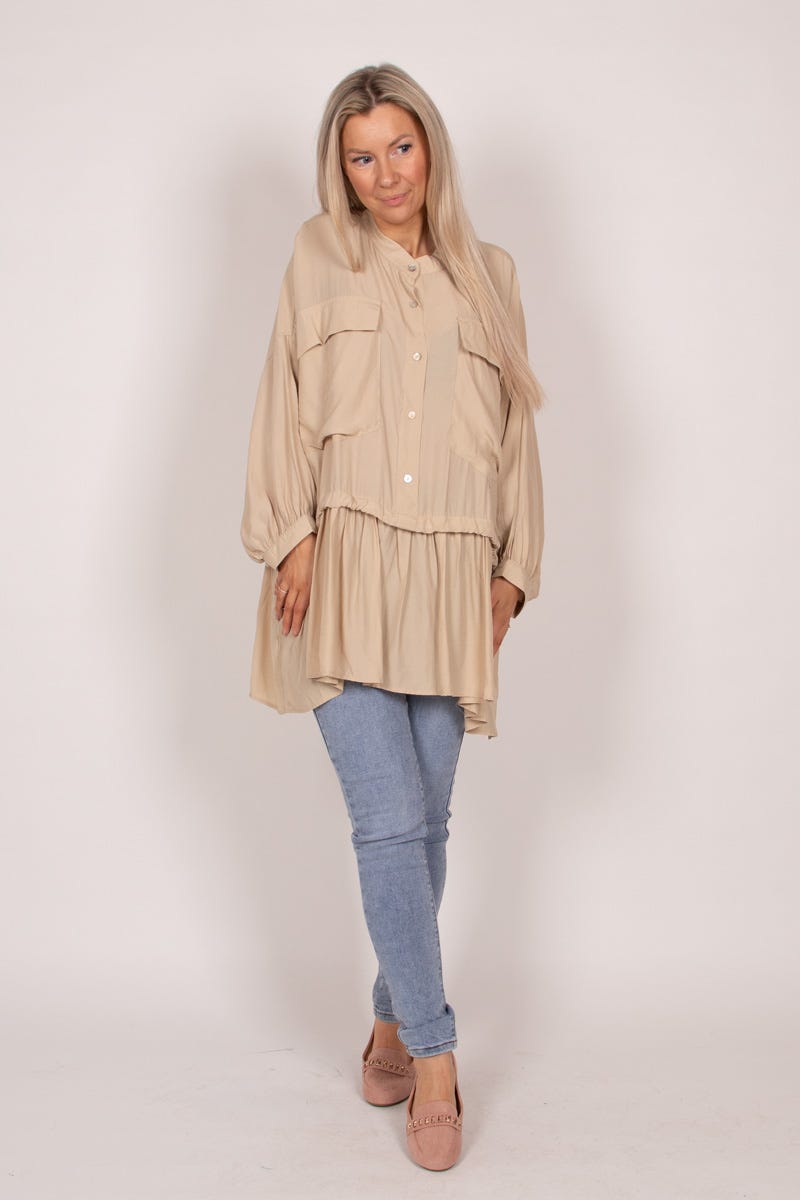 Skjorta m. justerbar midja, Beige