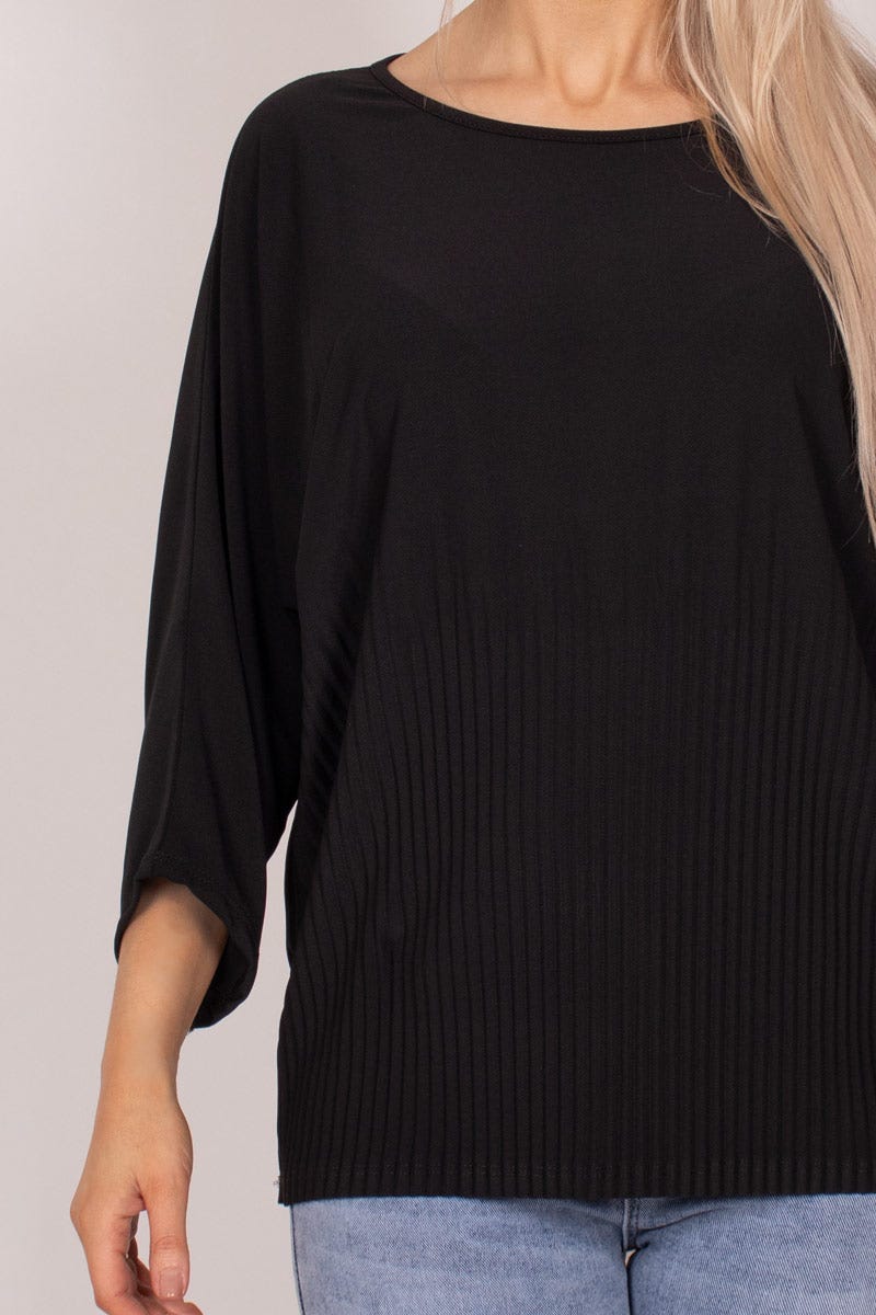 Blus m. batwing och plissé, Svart