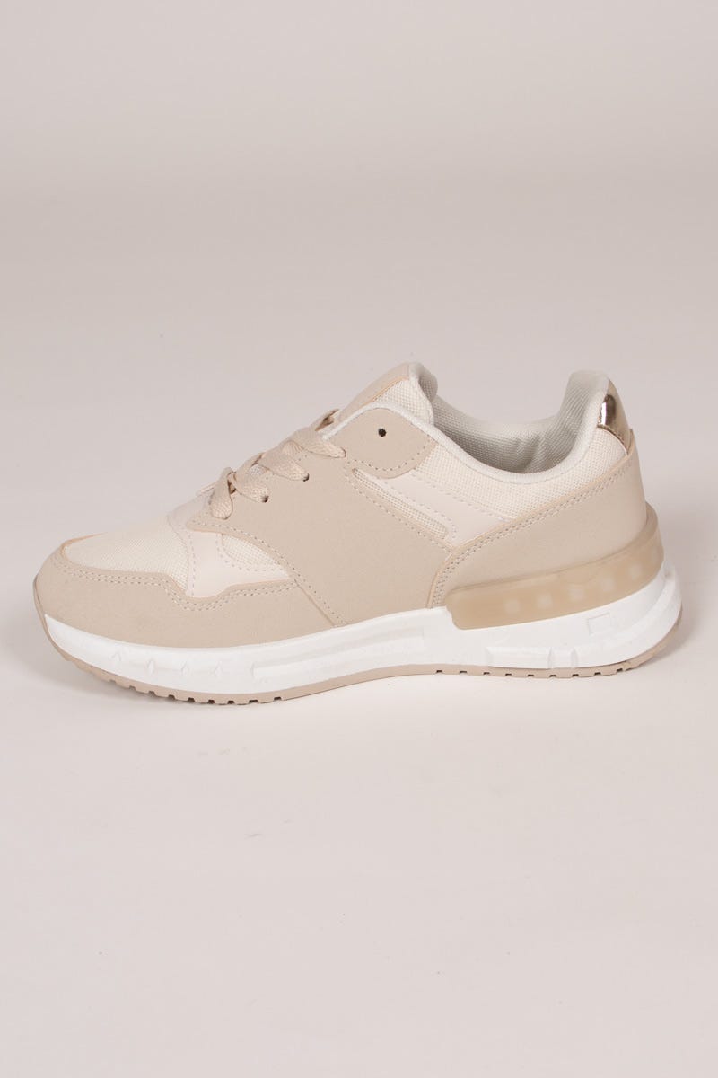 Sneakers i mesh och m. gulddetaljer, Beige