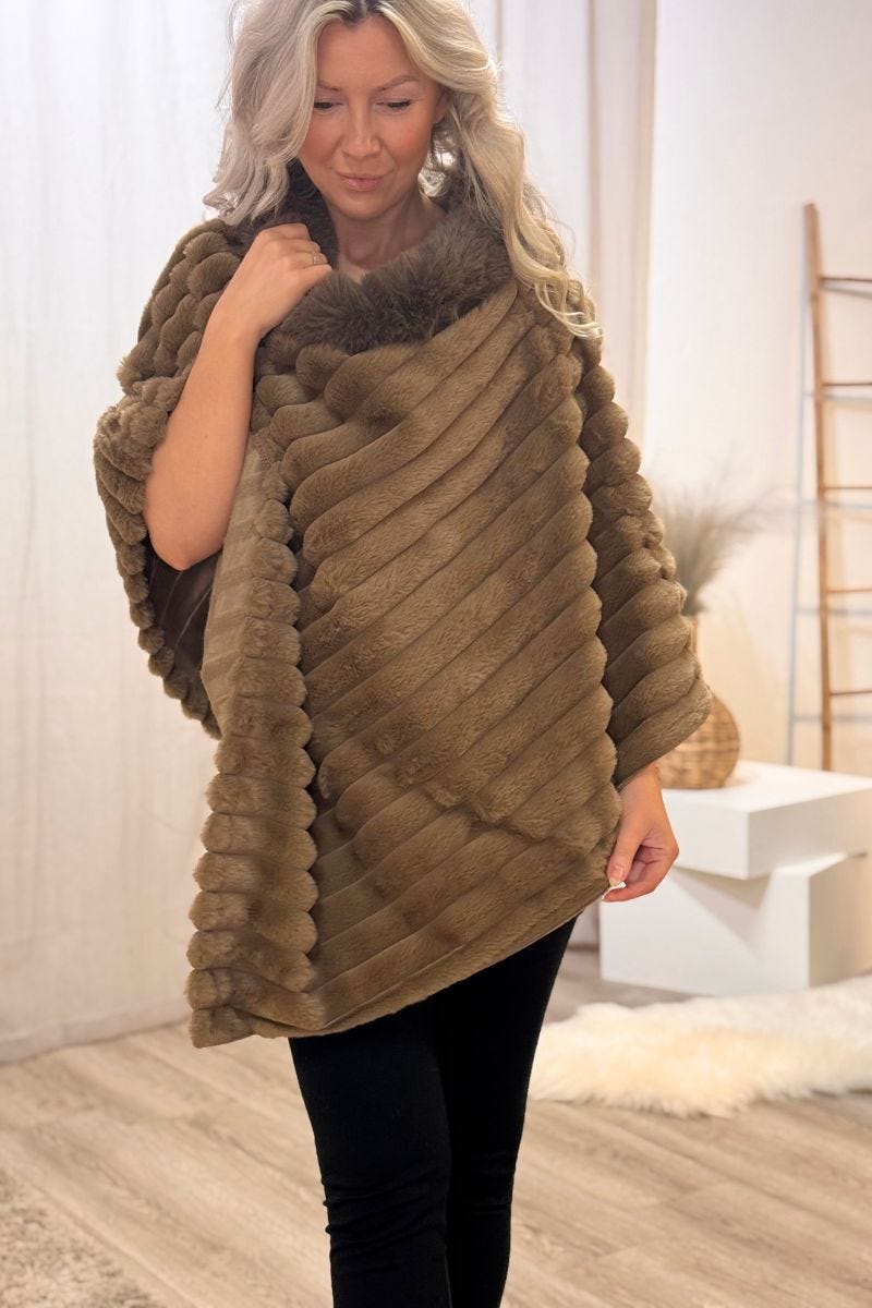 Poncho i fuskpäls, Taupe