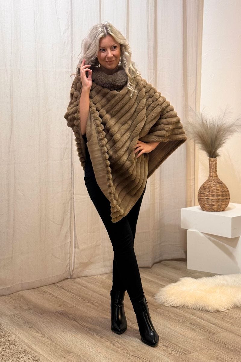 Poncho i fuskpäls, Taupe