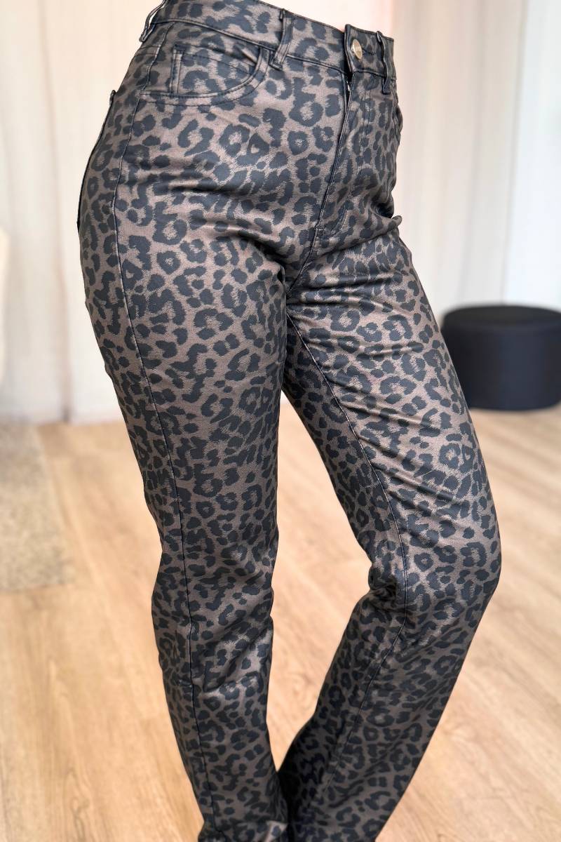 Coatede jeans m. leopardprint Brun/Sort