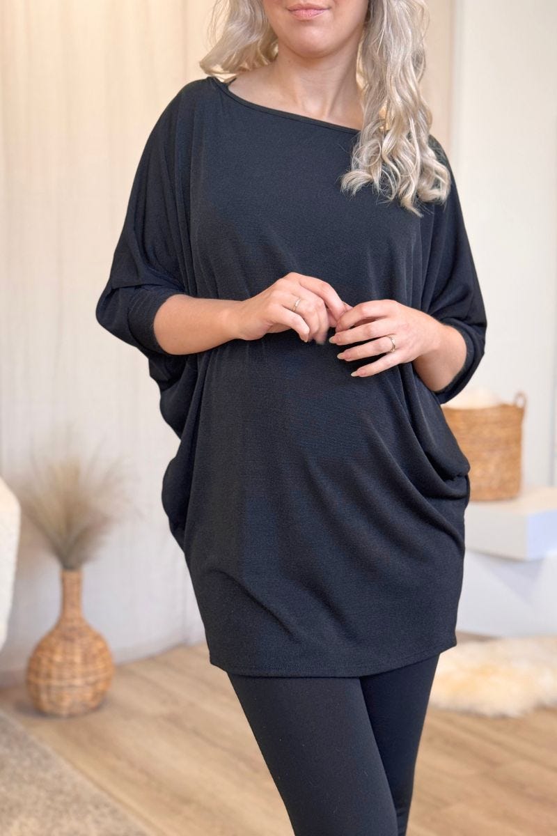 Batwing-blus, Svart