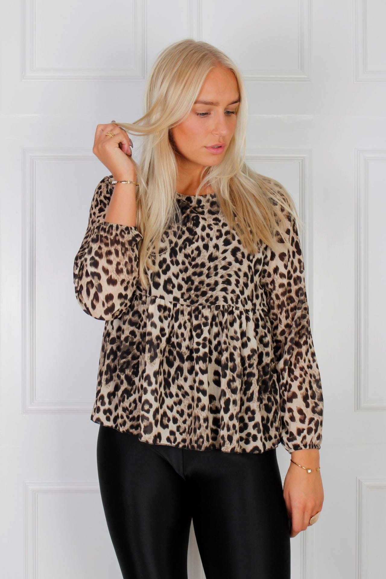 Frida blus, Leopard