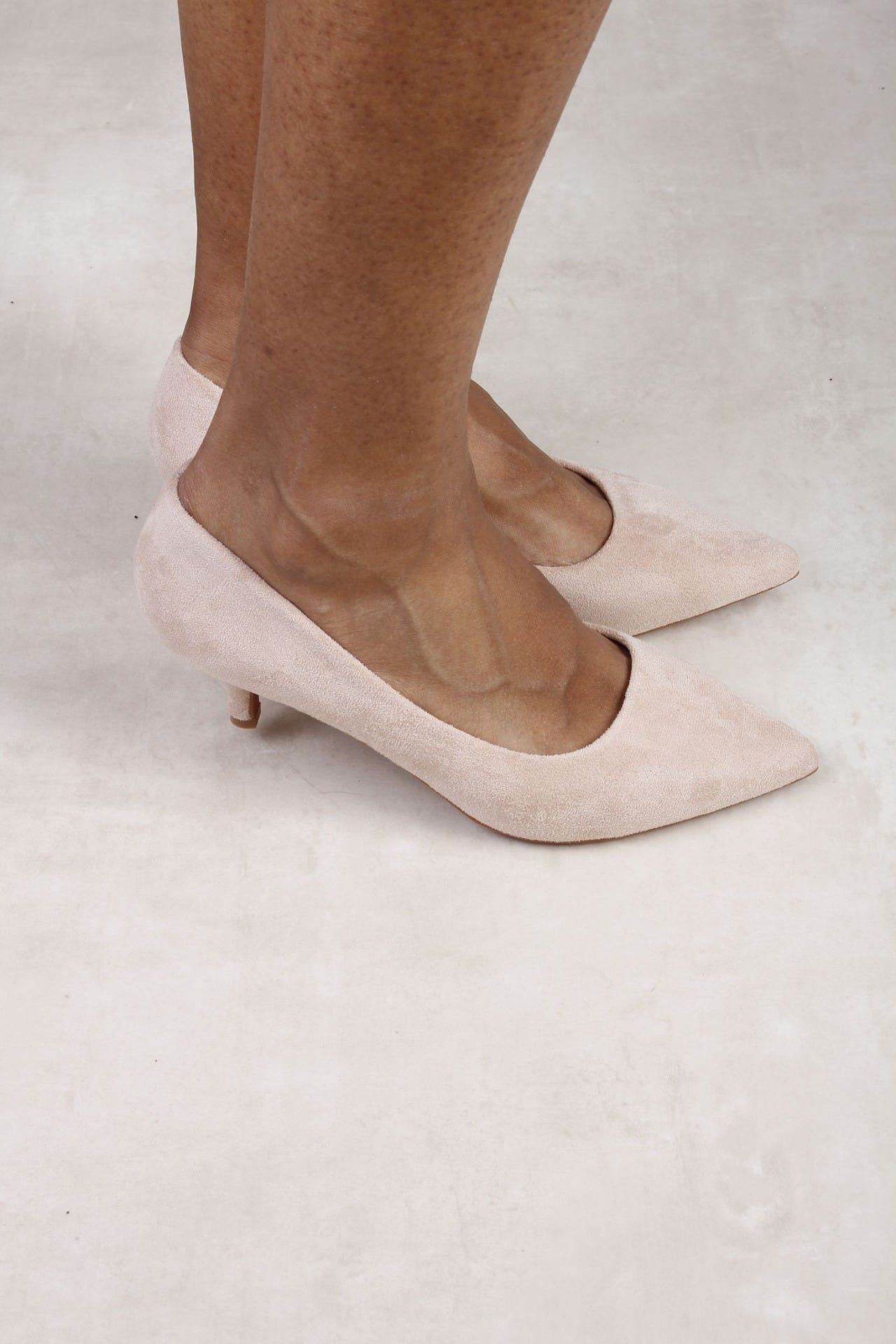 Spetsiga pumps, Beige