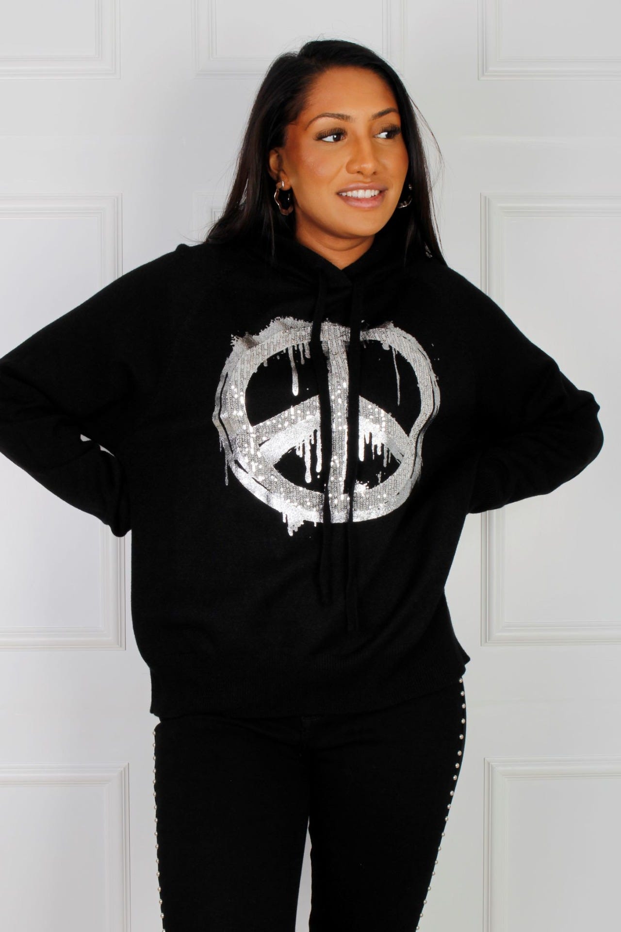 Dana hoodie m. peace symbol, Svart