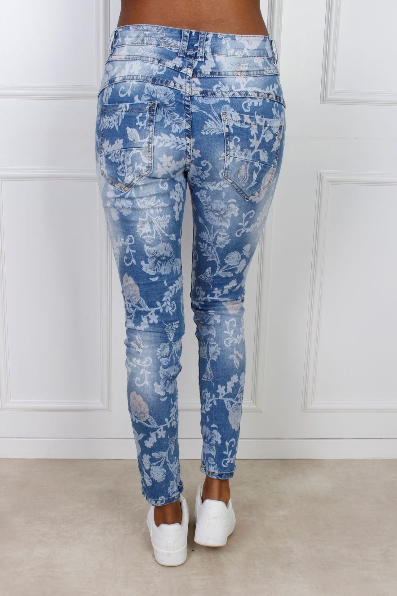 Baggy jeans m. blomstermönster, Denim