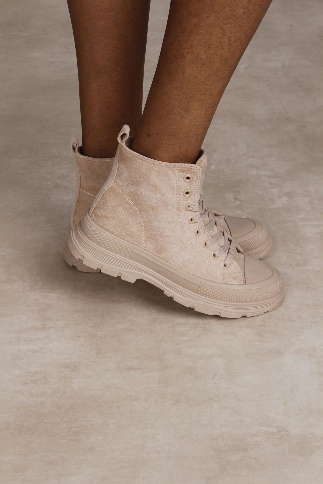 Låg stövel m. snörning, Beige