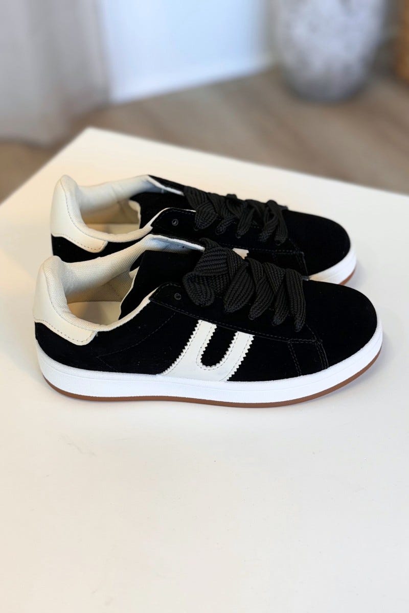 Sneakers m. matt look, Svart