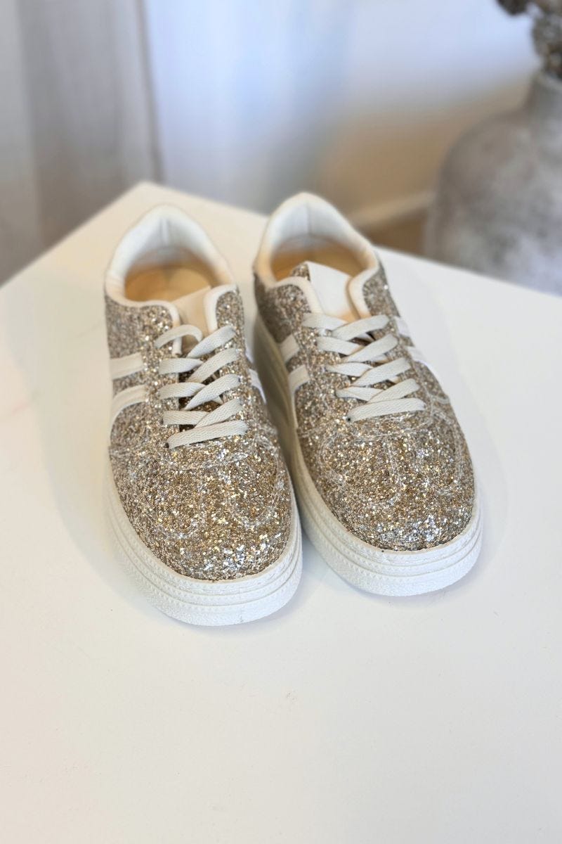 Glittriga sneakers, Guld