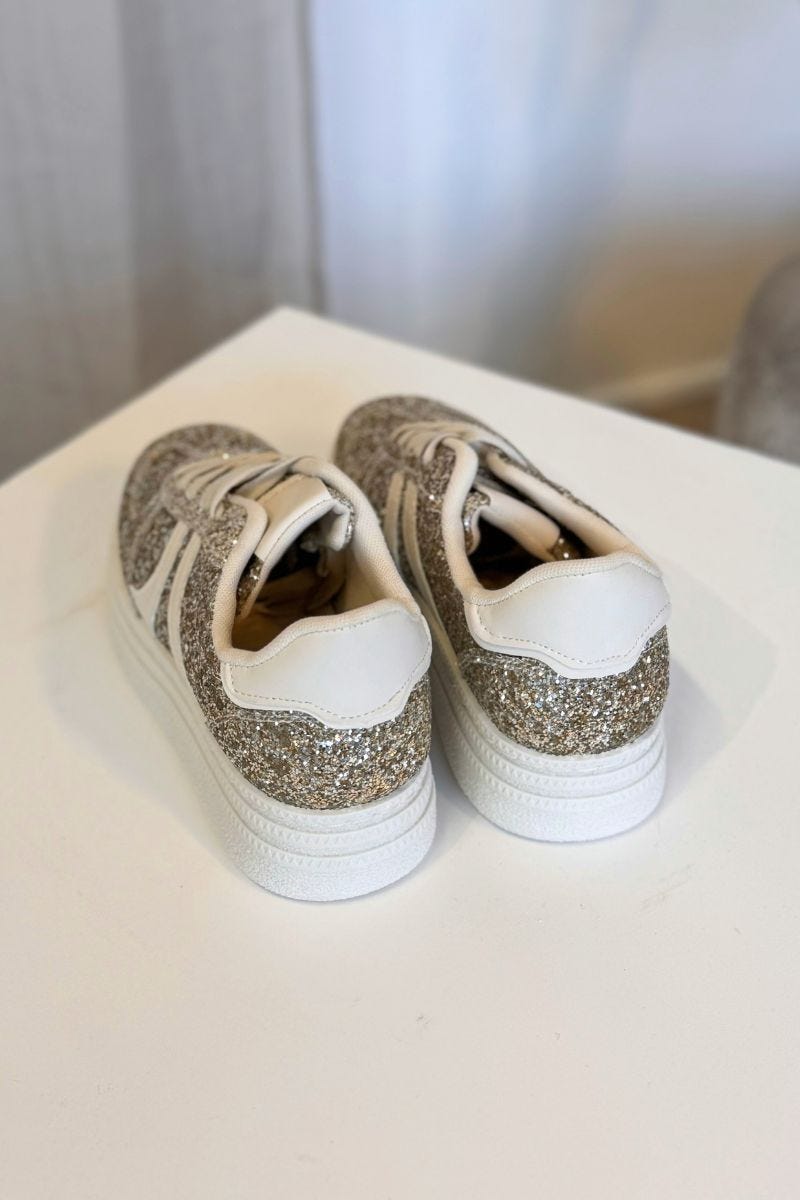 Glittriga sneakers, Guld