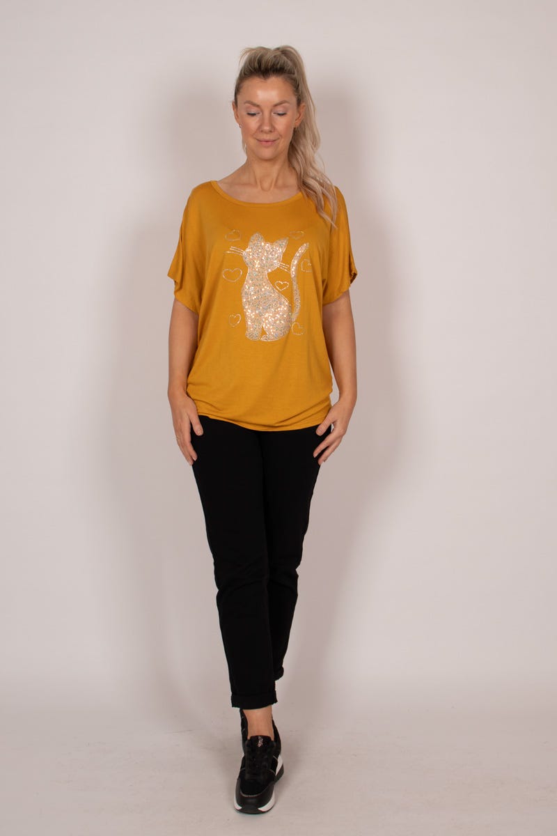 T-shirt m. kattemotiv og glitter Mustard