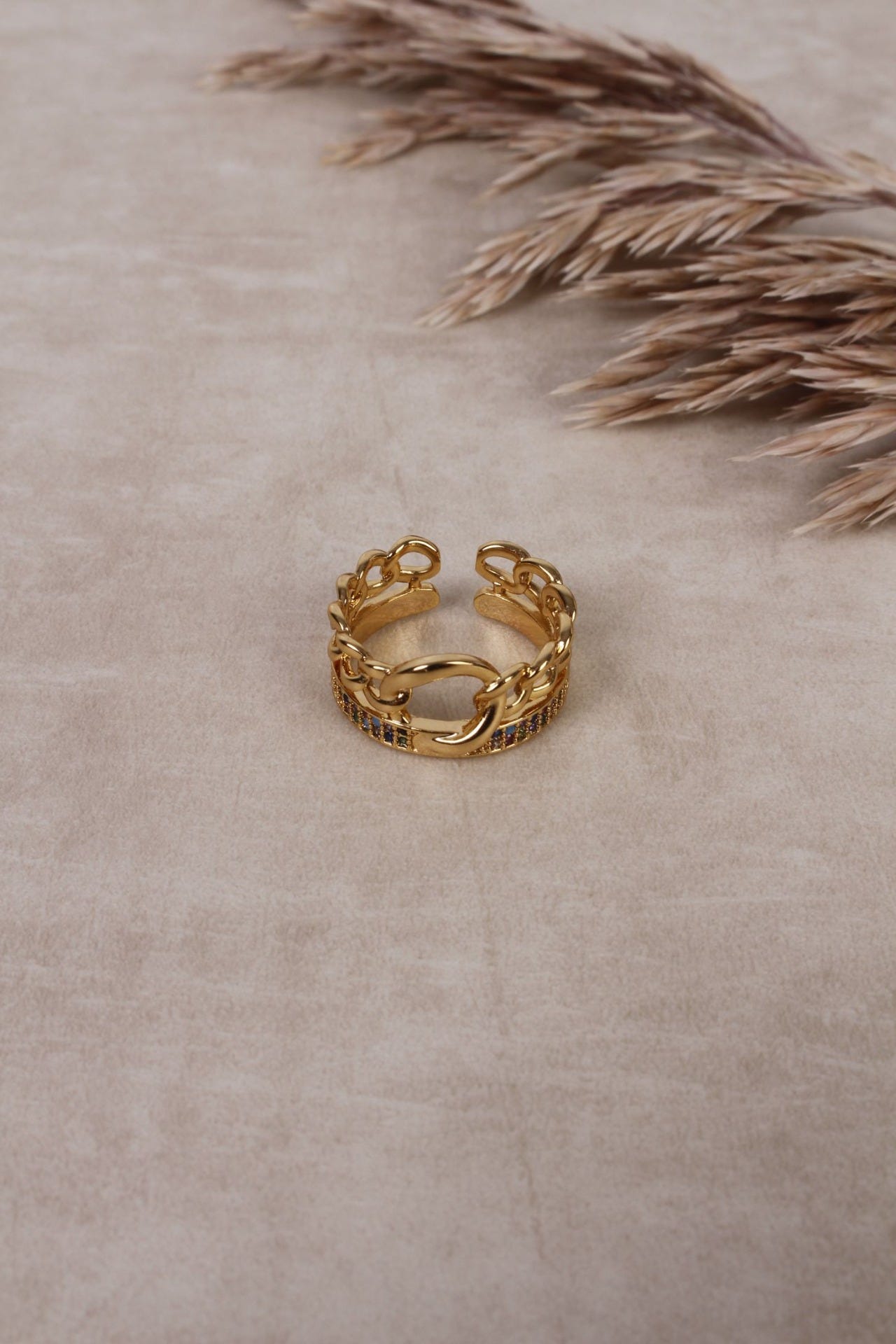 Sophia - Ring m. kedja och strass, Guld