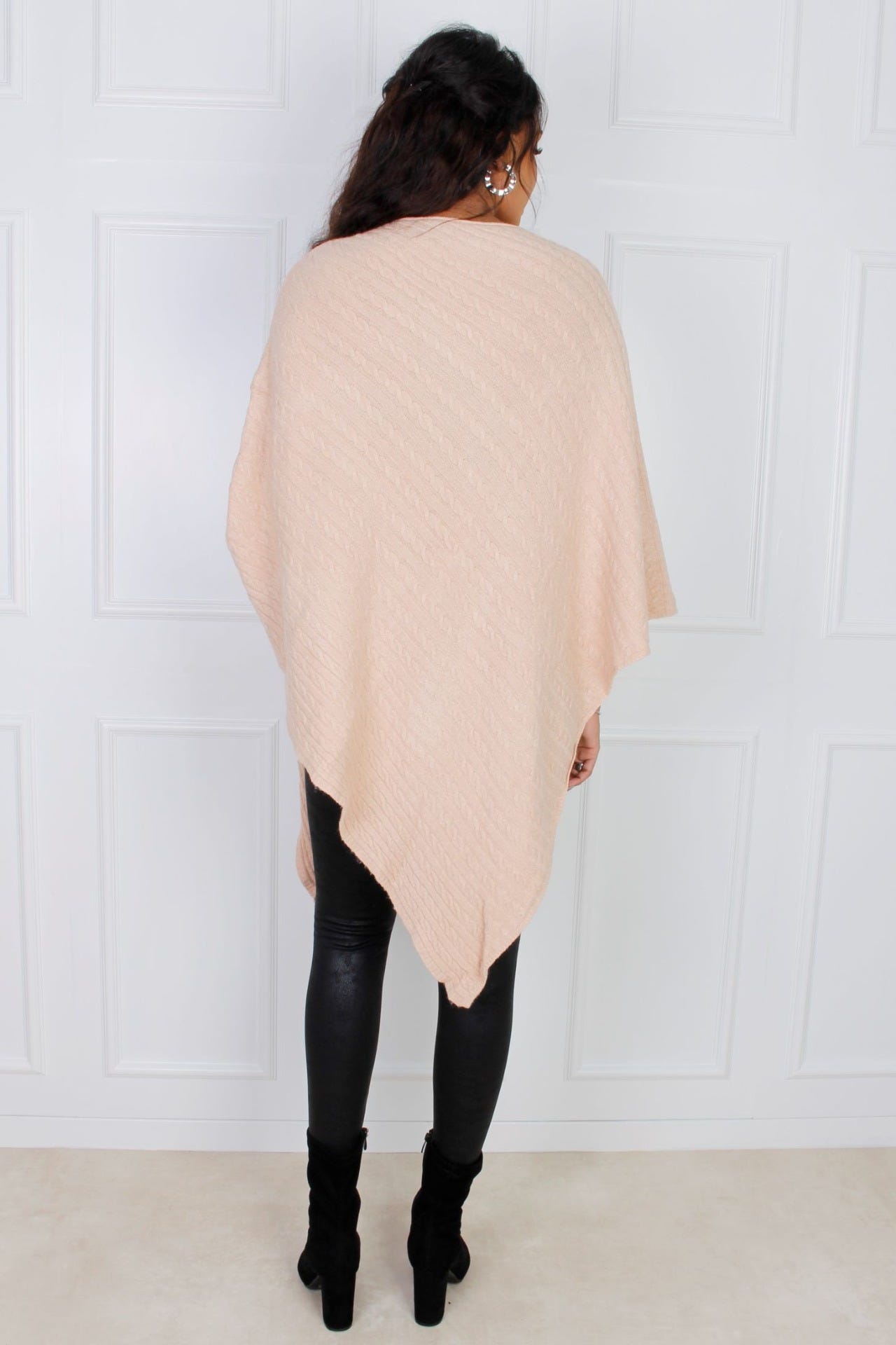 Stickad poncho, Rosa