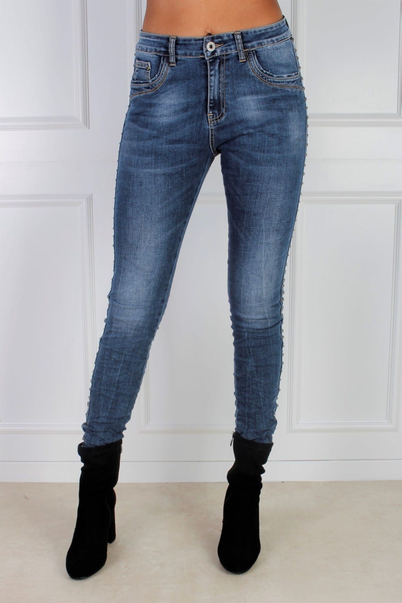 Jeans med nitter, denim