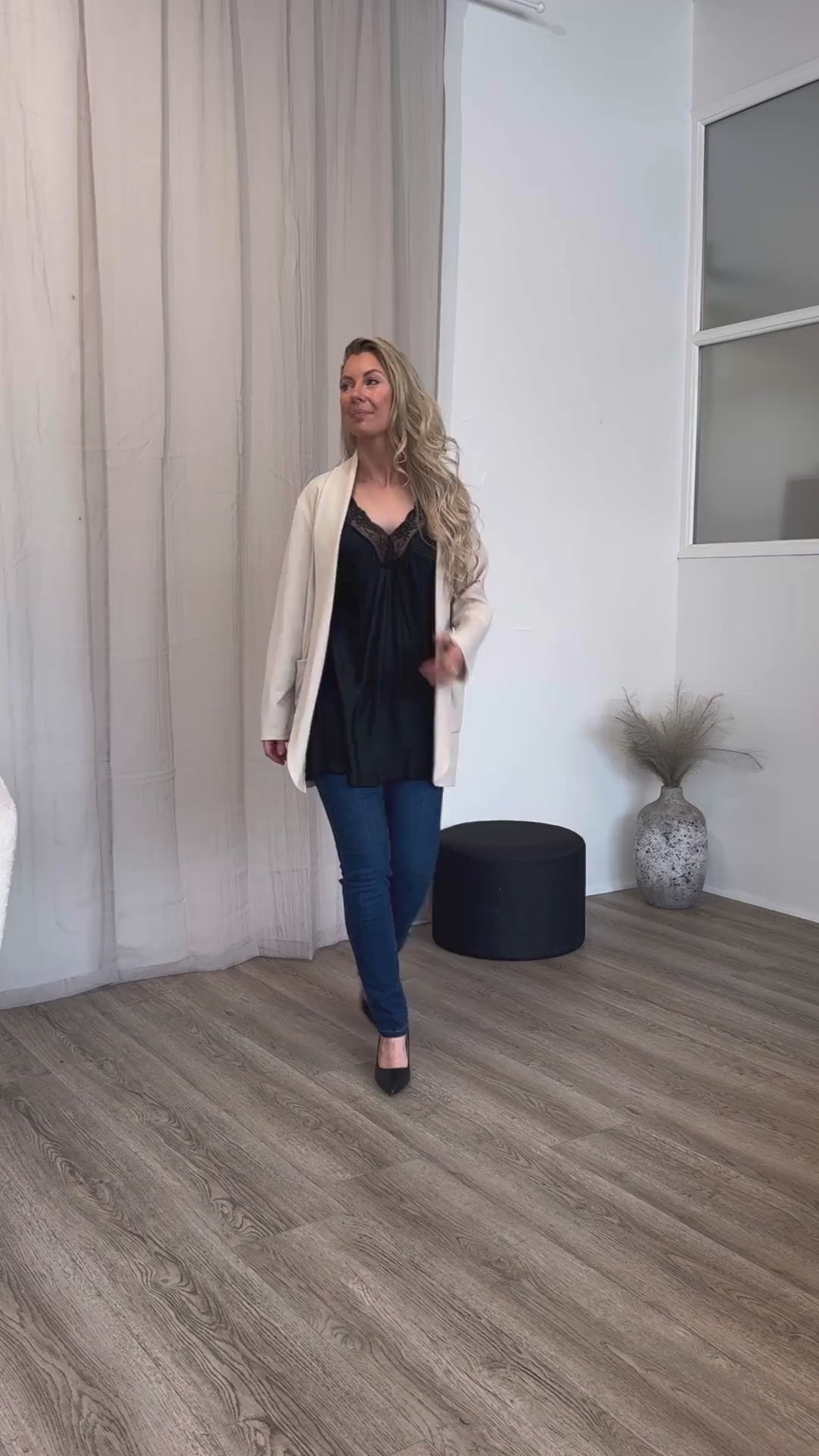 Ladda video: Lång blazer, Beige 