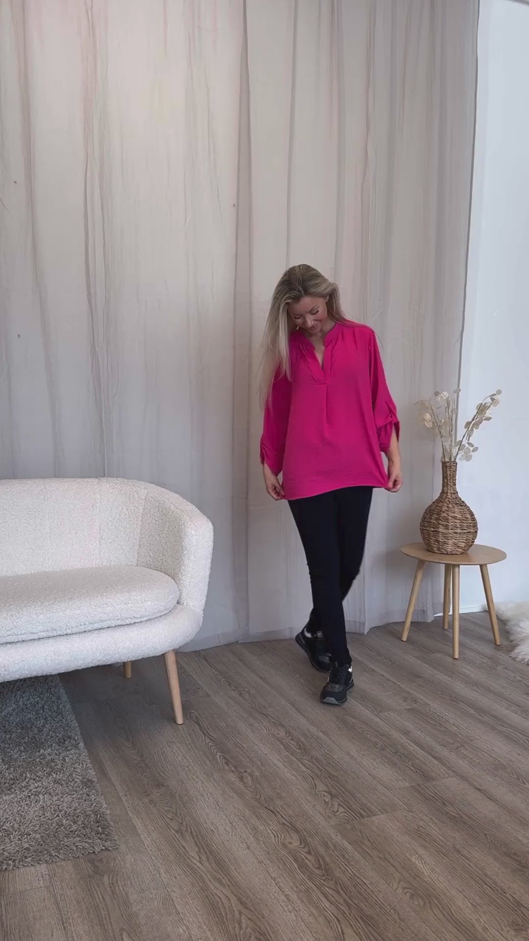 Ladda video: Adeline blus, Fuchsia