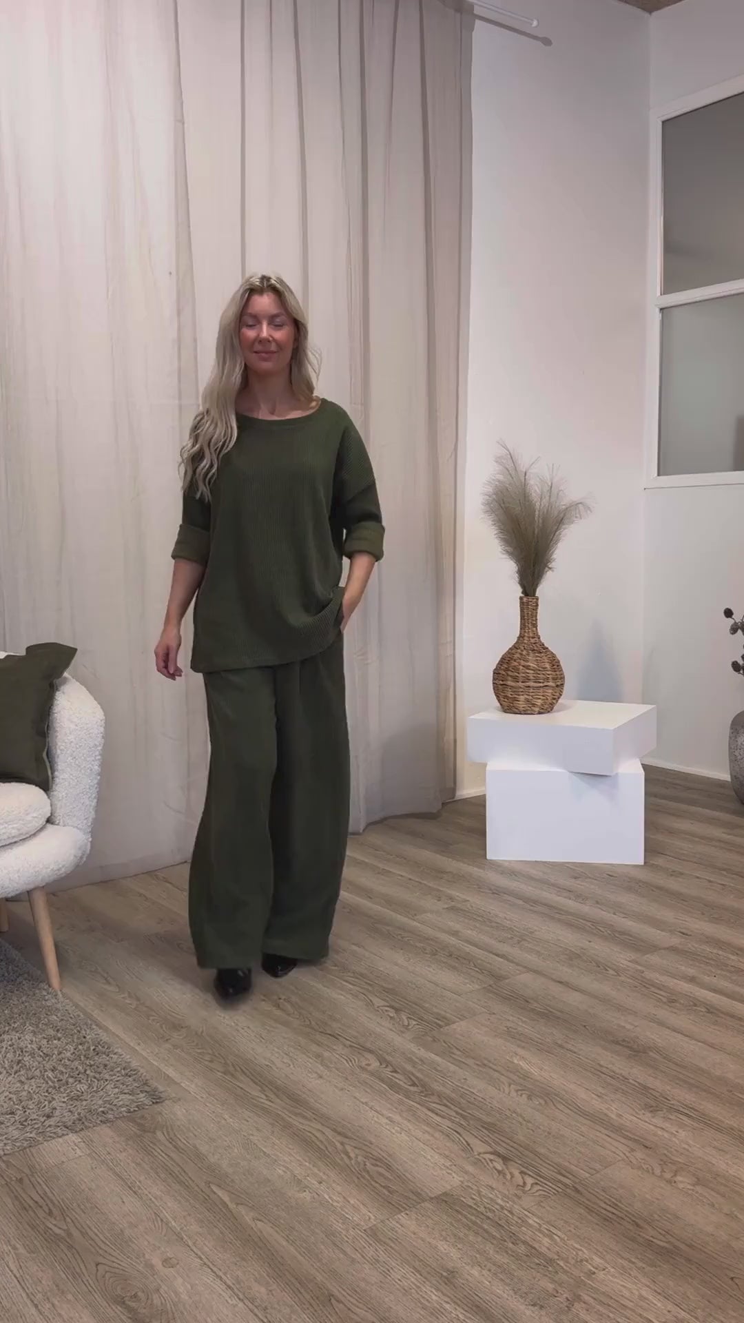 Ladda video: Topp m. manchesterlook, Khaki